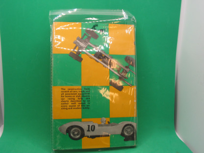 book SIMPLE ELECTRIC CAR RACING BY VIC SMEED - 1965! pre owned and read but very good condition for its age - Image 2