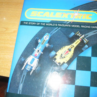 book SCALEXTRIC The Story of the World's Favourite Model Racing Cars by Rod Green  pre owned excellent condition