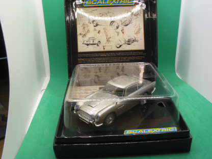 SCALEXTRIC C3091A GOLDFINGER JAMES BOND 007 ASTON MARTIN DB5  BNIB - Image 3