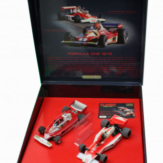 SCALEXTRIC TWIN PACK C2558A CLASSIC GRAND PRIX JAMES HUNT V NIKI LAUDA   -