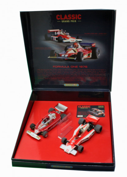 SCALEXTRIC TWIN PACK C2558A CLASSIC GRAND PRIX JAMES HUNT V NIKI LAUDA   -