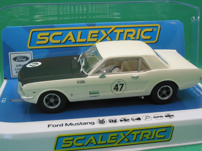 SCALEXTRIC C4353 FORD MUSTANG BILL AND FRED SHEPHERD GOODWOOD REVIVAL BNIB