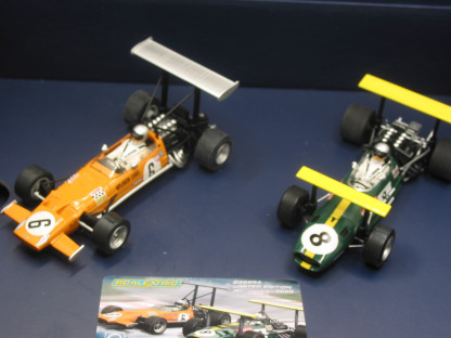 SCALEXTRIC C3589a McLaren M7c Vs Brabham BT26a Ltd Edition - Image 3