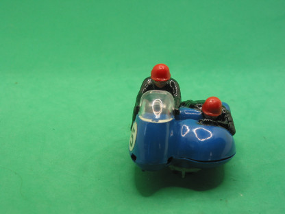 VINTAGE TRIANG SCALEXTRIC b1 typhoon motorcycle and side car blue some bodydark shades on back wing - Image 6