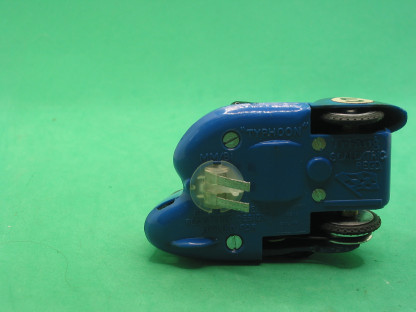 VINTAGE TRIANG SCALEXTRIC b1 typhoon motorcycle and side car blue some bodydark shades on back wing - Image 3