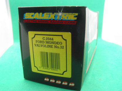 SCALEXTRIC  C2044 FORD MONDEO VALVOLINE #32    MINT BOXED IN ORIGINAL CRISP BLACK BOX WITH YELLOW  END LABEL  COLLECTORS CONDITION - Image 3