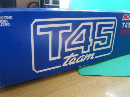 SCALEXTRIC T45 LEYLAND ROAD TRAIN nice condition - the white base of the truck is still white and not faded - chrome is on its sprue truck appears to be unrun - the box is included but would describe only as fair - Image 7