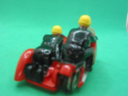 VINTAGE TRIANG SCALEXTRIC B1 TYPHOON MOTORCYCLE RED RARE 3 WHEEL VERSION RED #8 UNBOXED EXCELLENT CONDITION - Image 4