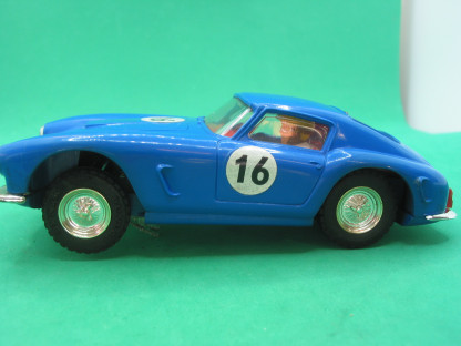 VINTAGE TRIANG SCALEXTRIC C69 FERRARI 250 BERLINETTA  BLUE #16 WORKING LIGHTS REPRO REAR BUMPER  VG+ - Image 6