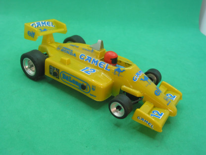 SCALEXTRIC SPANISH 7038 SRS LOTUS CAMEL VERY GOOD PLUS UNBOXED