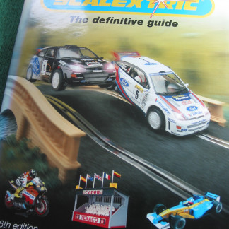 book SCALEXTRIC THE DIVINITIVE  GUIDE  6TH EDITION EXCELLENT CONDITON