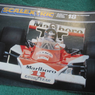 SCALEXTRIC  CATALOGUE 18th     EDITION  1977  vg+