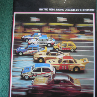 SCALEXTRIC  CATALOGUE 23rd    EDITION  1982 + price list EXCELLENT