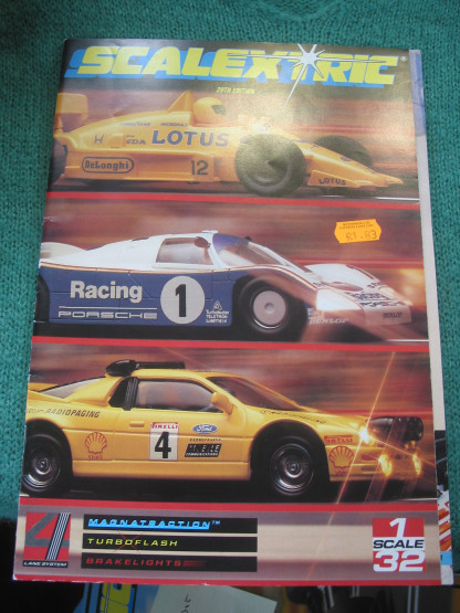 SCALEXTRIC  CATALOGUE 29th   EDITION  1988 + price list EXCELLENT