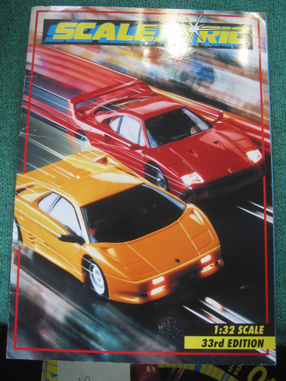 SCALEXTRIC  CATALOGUE 33rd  EDITION  1992 + price list EXCELLENT