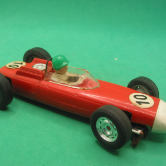 TRIANG SCALEXTRIC C73  FORMULA JUNIOR PORSCHE #10 RED WHITE NOSE NEW REAR TYRES