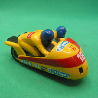 DELETED SCALEXTRIC C239 MOTOR CYCLE AND SIDE CAR HONDA YELLOW #18  VG+  UNBOXED (Copy)