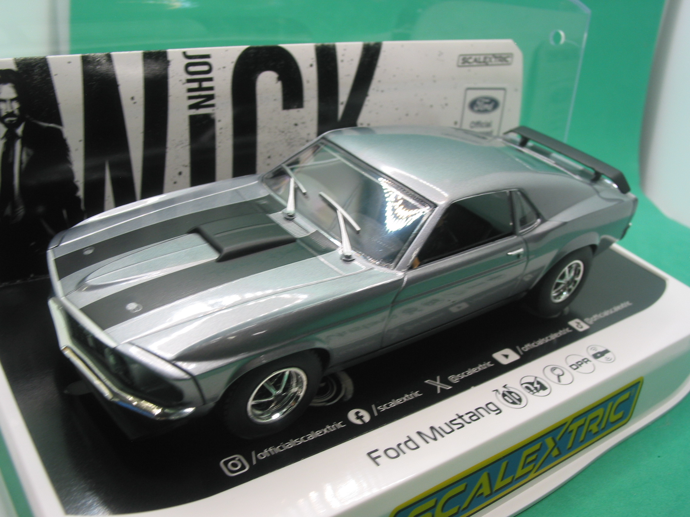 SCALEXTRIC C4497 JOHN WICK FORD MUSTANG BOSS 429  BNIB - Image 3