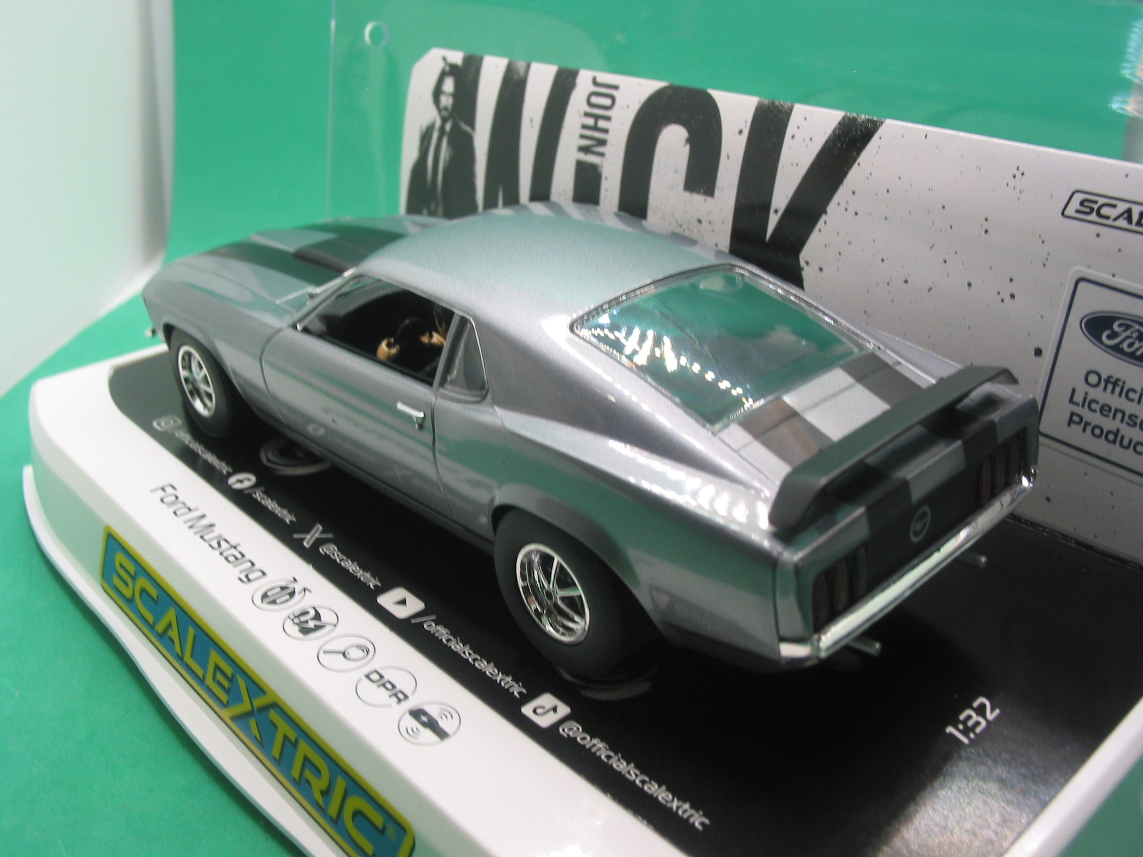 SCALEXTRIC C4497 JOHN WICK FORD MUSTANG BOSS 429  BNIB - Image 4