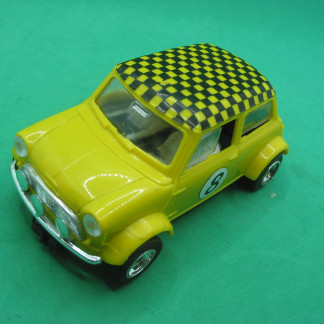SCALEXTRIC C7 MINI COOPER TYPE 5 YELLOW Repro rear tyres so runs well vg unboxed