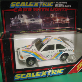 SCALEXTRIC C389 ILFORD PHOTOS XR3i WITH WORKING LIGHTS MIRRORS STILL ON SPRUE box has some slight rubs, buts overall all original undamaged cellophane high top box