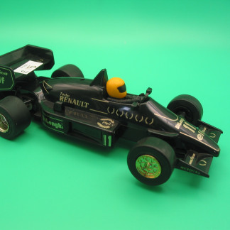SCALEXTRIC C425 LOTUS RENAULT 98 TURBO FLASH NEW TYRES NO PRINT ON SIDE WALLS  VERY GOOD UNBOXED BARGAIN