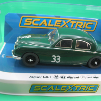 SCALEXTRIC C4506 JAGUAR MKl GREEN MIKE HAWTHORNE #33 BNIB
