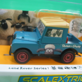 SCALEXTRIC C4543 LAND ROVER SERIES 1 SHAUN THE SHEEP BNIB