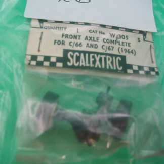 ORIGINAL SCALEXTRIC SPARE W305 (1964) front axle complet forc66 and c67 IN ORIGINAL PACKET (REF11)