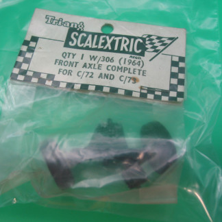 ORIGINAL SCALEXTRIC SPARE W/306 (1964) FRONT AXLE COMPLETE FOR C72 AND C73 IN ORIGINAL PACKET (REF 6)