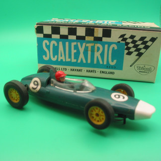 VINTAGE TRIANG SCALEXTRIC C85 BRM  FORMULA JUNIOR GREEN  NICE CONDITION WITH NICE CONDITION ORIGINAL BOX AND INSTRUCTIONS  VG+