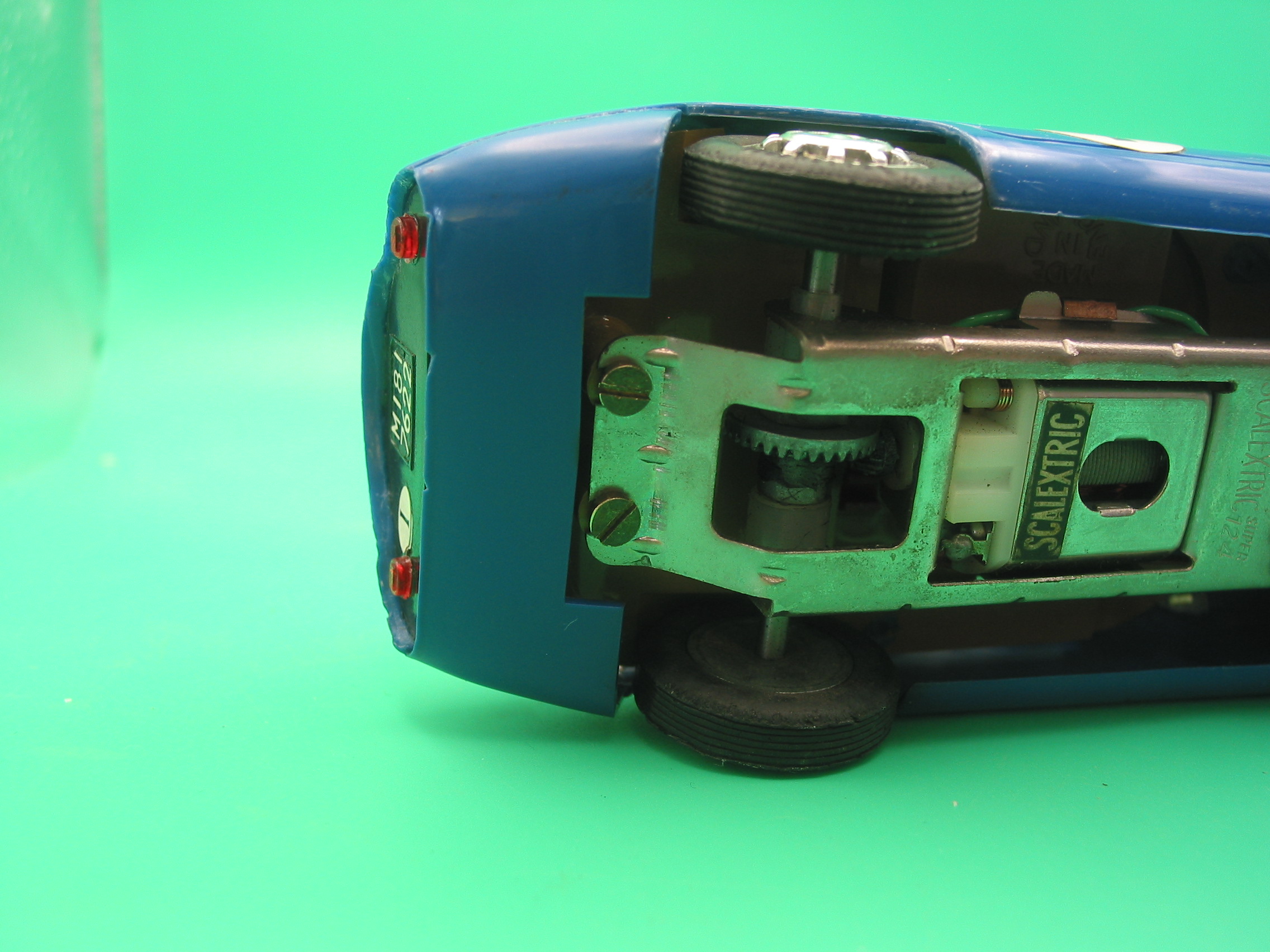 VINTAGE TRIANG SCALEXTRIC 24C/100 ALFA ROMEO GTZ 1/24TH SCALE ORIGINAL MIRRORS IN VERY GOOD CONDITION THE REAR VALANCE IS A VERY SLIGHT DIFFERENT SHADE OF BLUE, BUT THIS IS TO BE EXPECTED AS THE WERE MOULDED SEPARATLY - STANDS REALLY WELL -- VG UNBOXED - Image 4