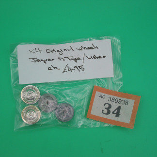 SCALEXTRIC ORIGINAL SPARE 4 X ORIGINAL WHEELS JAGUAR D TYPE/ LISTER ETC REF 34