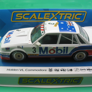 SCALEXTRIC C4549 HOLDEN VL COMMODORE SPA 1987 HOLDEN DELAER TEAM MOBIL#3 DPR BNIB