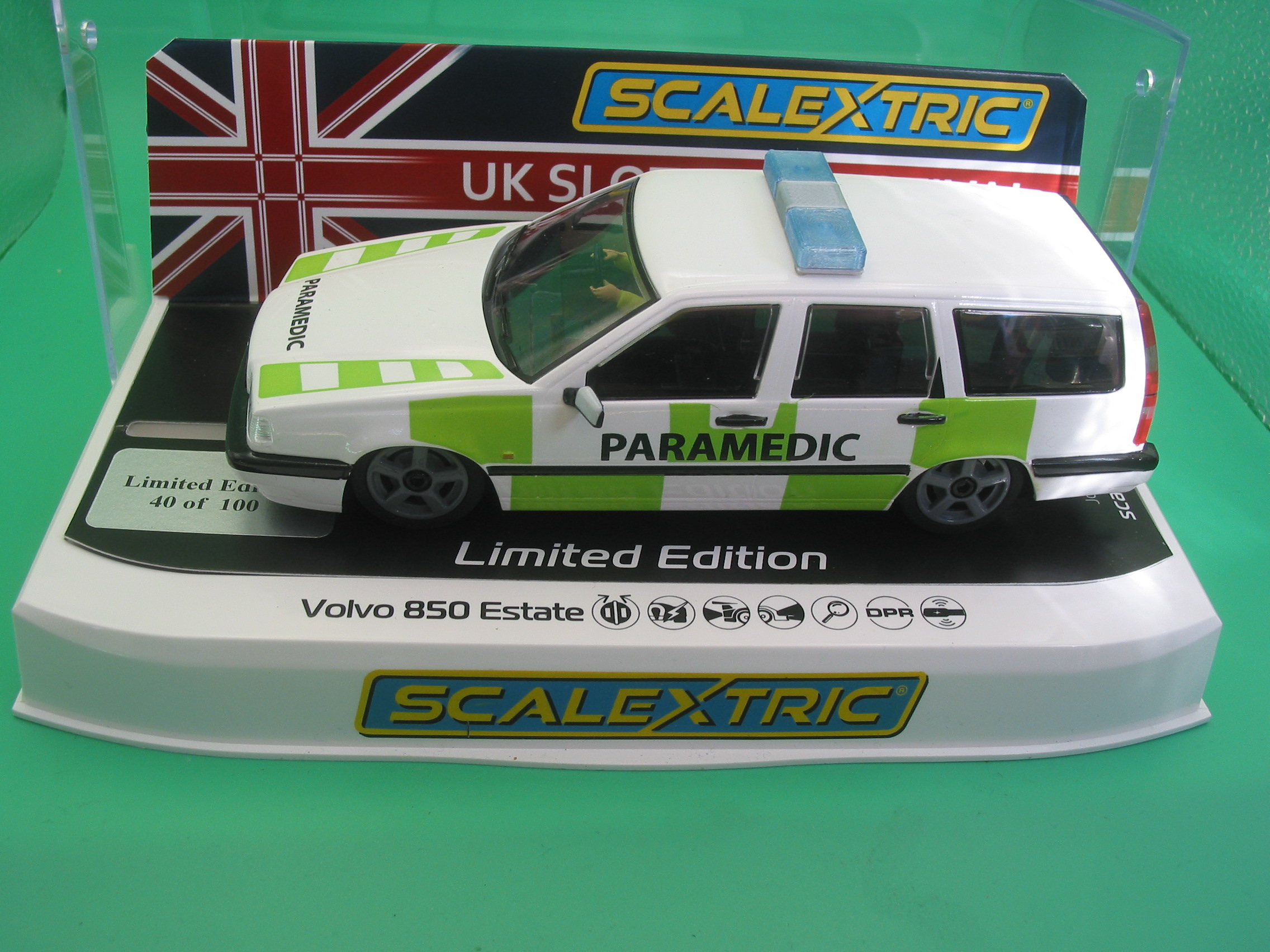 SCALEXTRIC UKSF UK SLOT CAR FESTIVAL PARAMEDIC VOLVO ESTATE #40/100 LIMITED EDITION