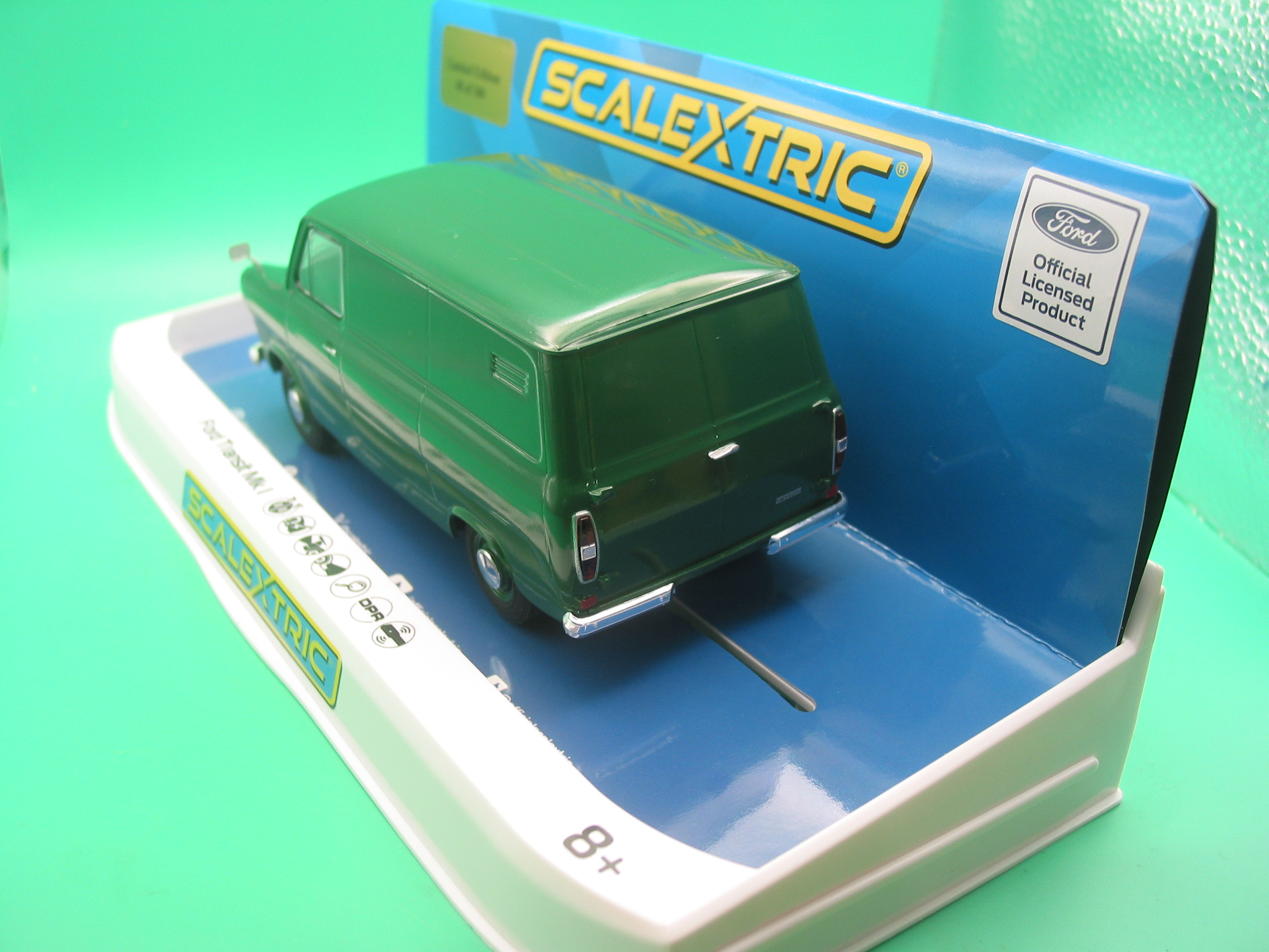 SCALEXTRIC LIMITED EDITION C4648PG FORD TRANSIT MKl PLAIN GREEN limited to 100 pieces - the one you recieve may not be the limited number pictured - Image 5