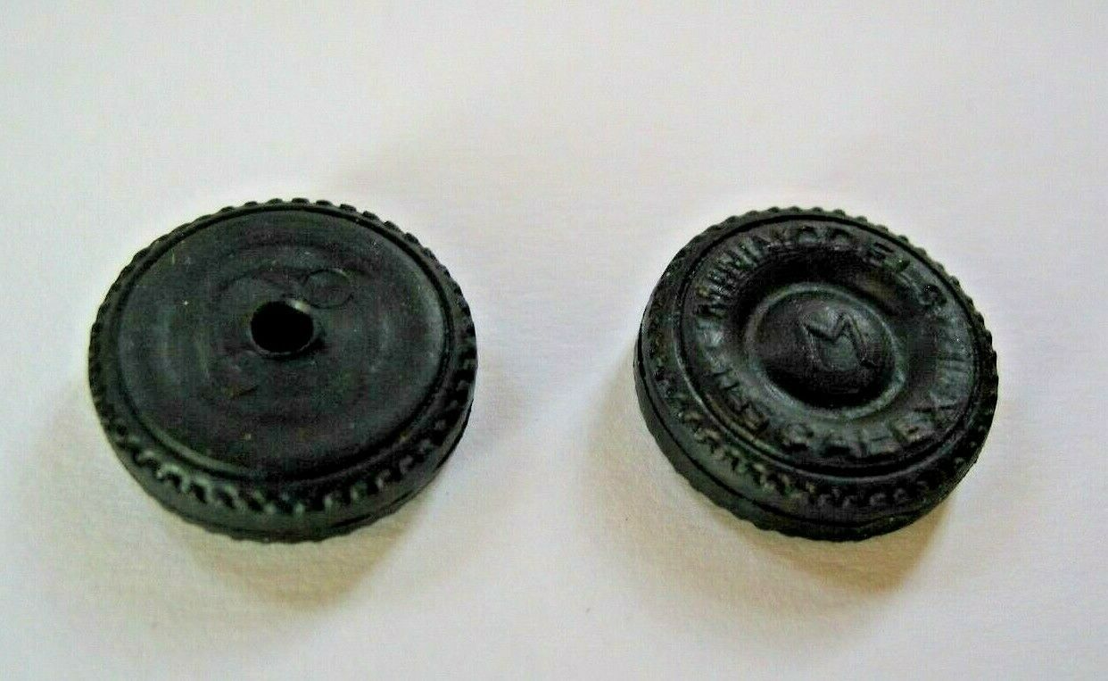 pair Really Useful Spares Repro Scalextric Tyre RUT17 FIAT 600 rubber tyre 2 